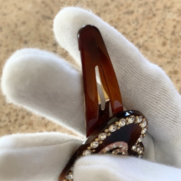 Authentic Gucci Hair Clip GG Heart - Picture 5 of 8